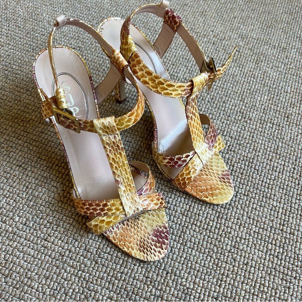 SJP size 39 snake print sandals
